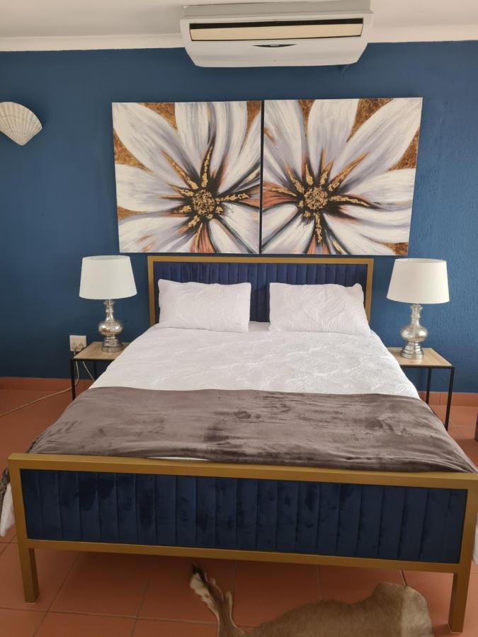 Indaba Manor On 413 Owen Ellis Dr Hotel Порт Едуард Екстериор снимка